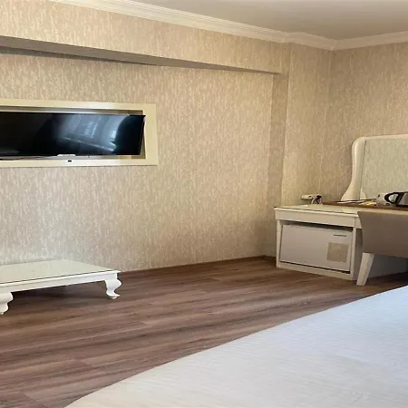 Montagna Hera Taksim Otel