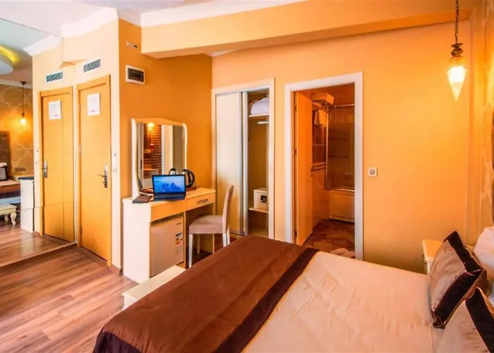 Montagna Hera Taksim מלון 3*