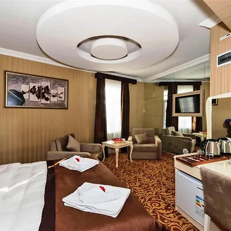 Montagna Hera Taksim 3*