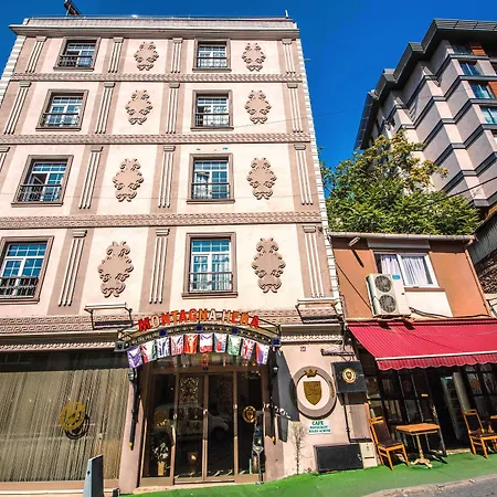 Montagna Hera Taksim 3*